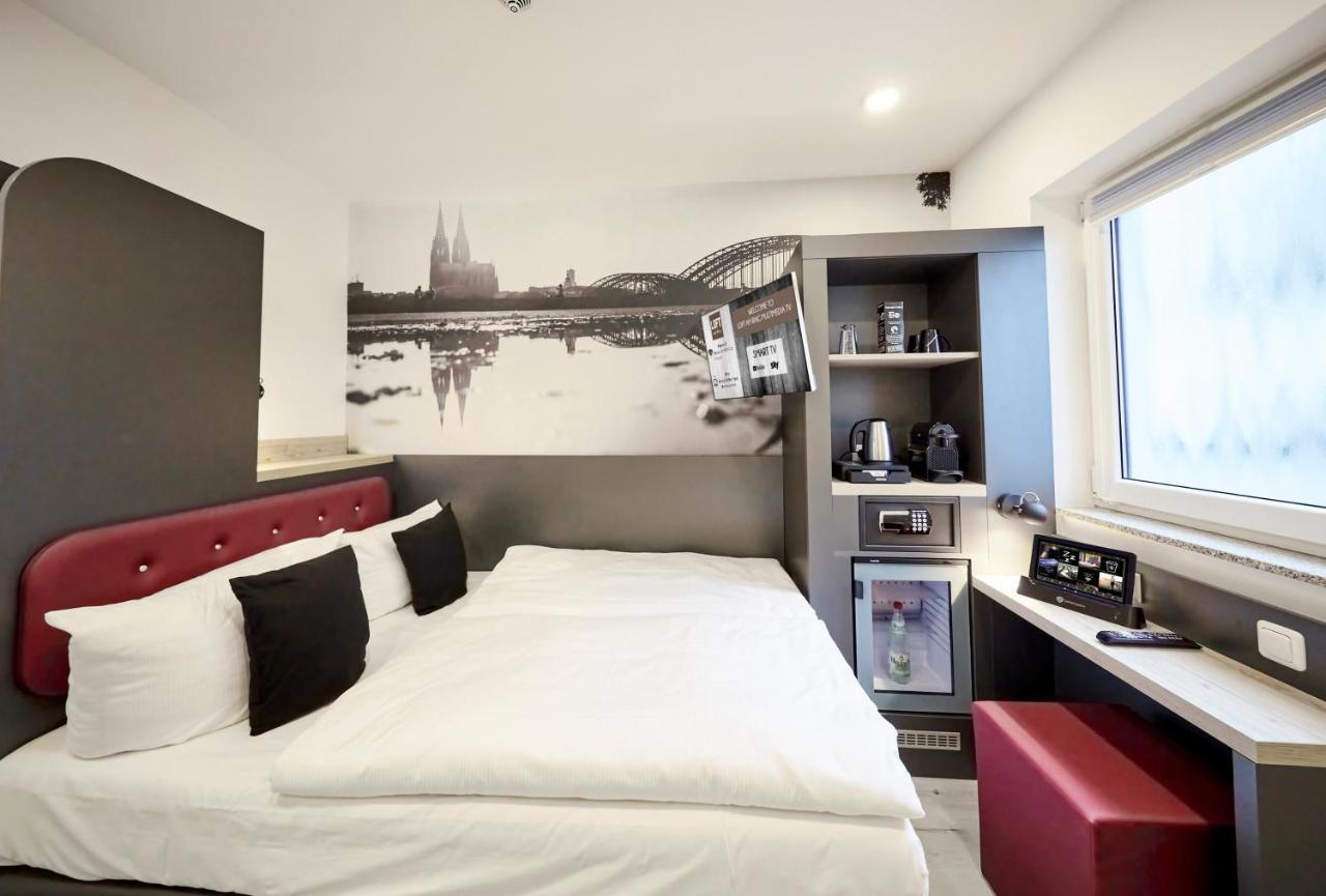 Smarty Cologne Dom Hotel - Boardinghouse - Kontaktloser Self Check-In Buitenkant foto