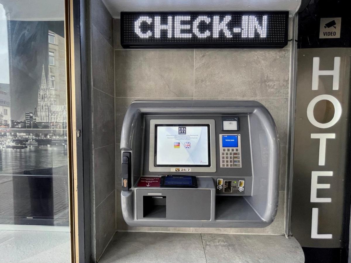 Smarty Cologne Dom Hotel - Boardinghouse - Kontaktloser Self Check-In Buitenkant foto