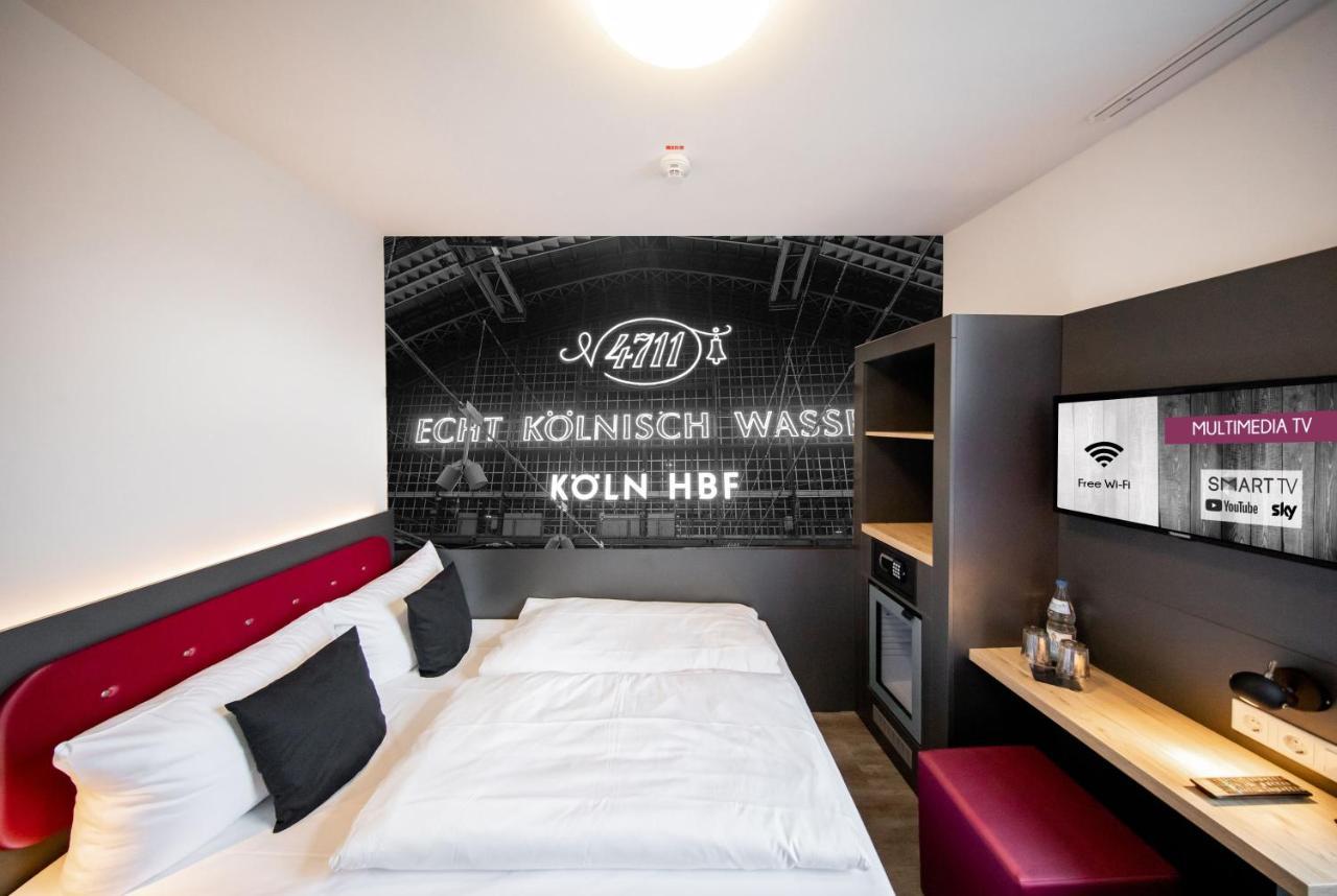 Smarty Cologne Dom Hotel - Boardinghouse - Kontaktloser Self Check-In Buitenkant foto