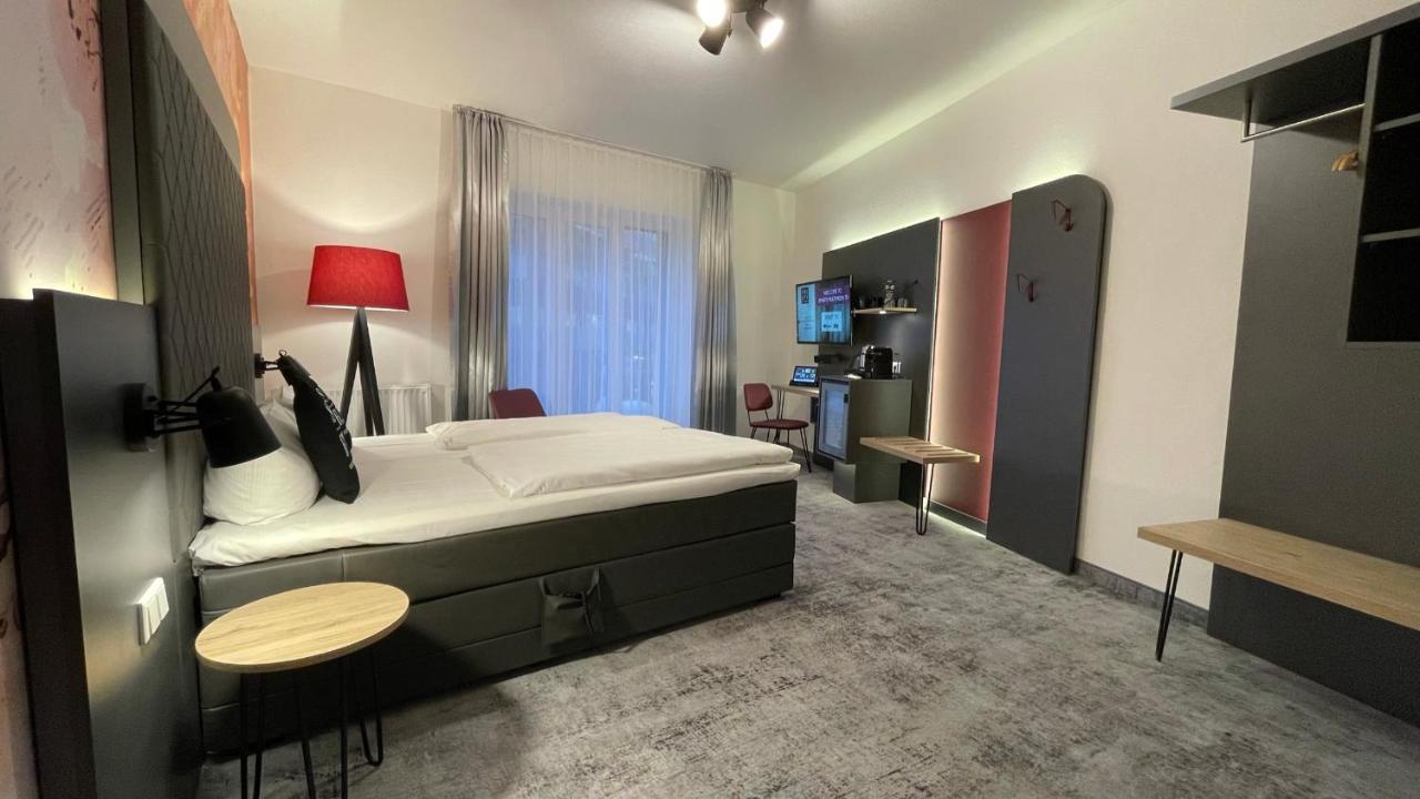 Smarty Cologne Dom Hotel - Boardinghouse - Kontaktloser Self Check-In Buitenkant foto