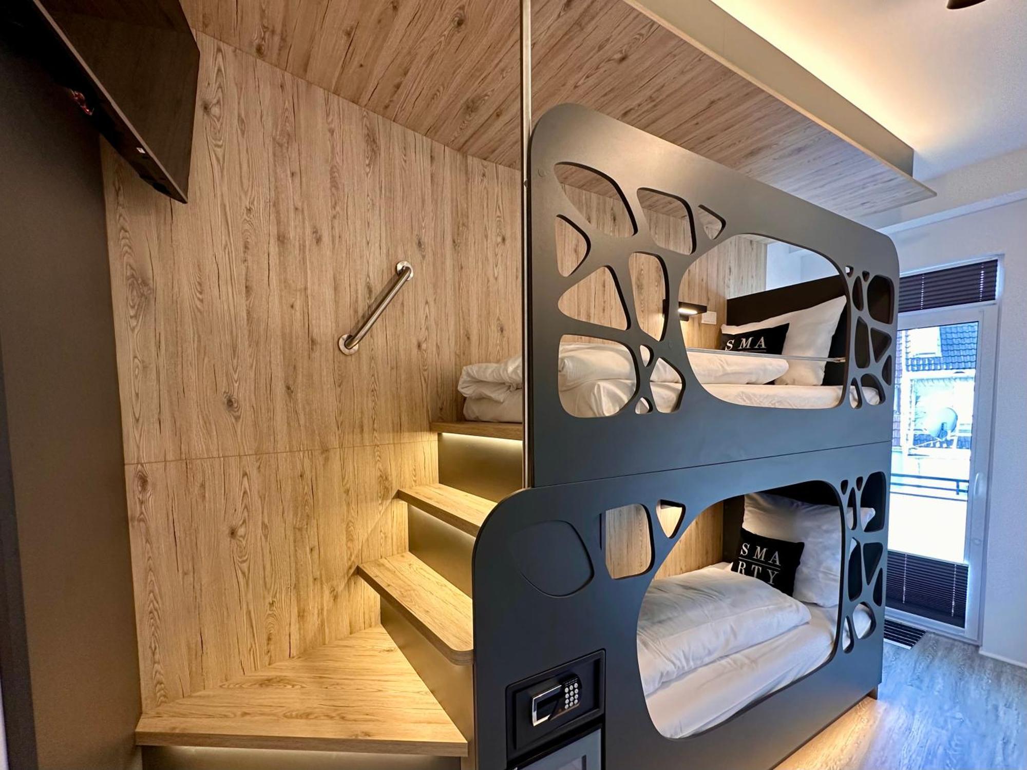 Smarty Cologne Dom Hotel - Boardinghouse - Kontaktloser Self Check-In Buitenkant foto