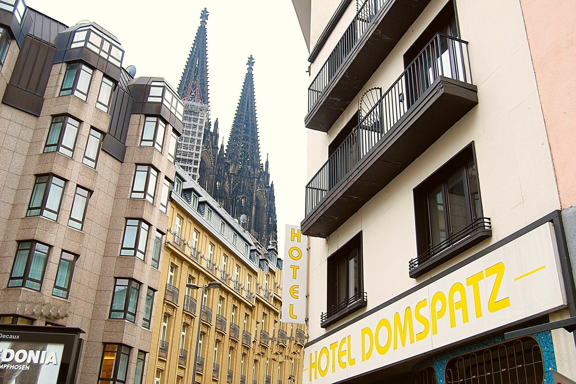Smarty Cologne Dom Hotel - Boardinghouse - Kontaktloser Self Check-In Buitenkant foto